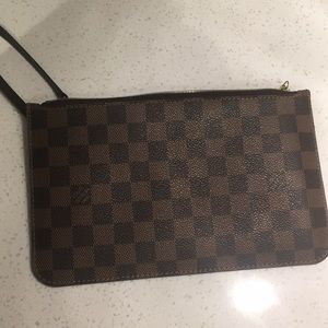 Louis vuitton pochette